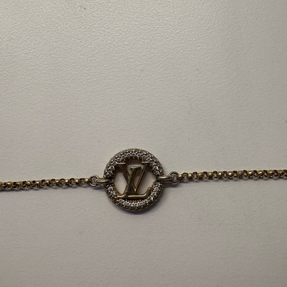 Louis Vuitton Gold Chain Bracelet - Picture 4 of 9